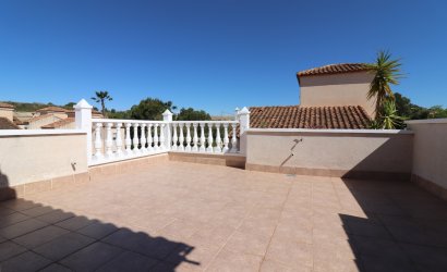 Herverkoop - Villa -
San Miguel de Salinas - Lake View Mansions