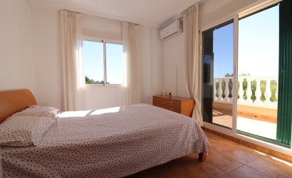 Herverkoop - Villa -
San Miguel de Salinas - Lake View Mansions