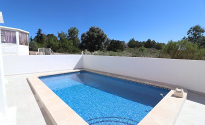 Herverkoop - Villa -
San Miguel de Salinas - Lake View Mansions