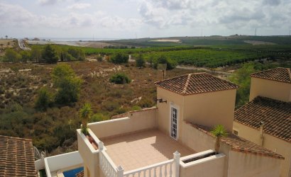 Herverkoop - Villa -
San Miguel de Salinas - Lake View Mansions