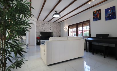 Herverkoop - Villa -
Formentera del Segura - Fincas de La Vega
