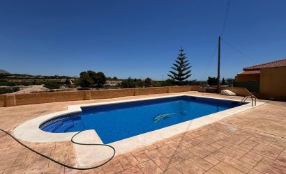 Herverkoop - Country House -
Albatera - Albatera - Country