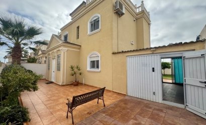 Herverkoop - Villa -
Torrevieja - Costa Blanca