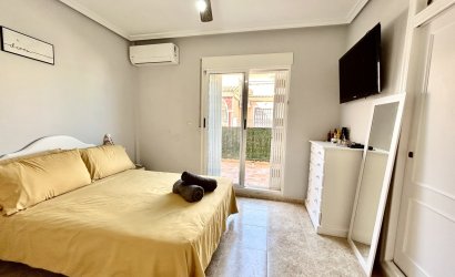 Herverkoop - Town House -
La Zenia - Costa Blanca
