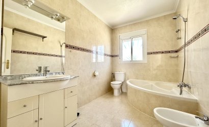 Herverkoop - Town House -
Ciudad Quesada - Costa Blanca