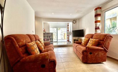 Herverkoop - Villa -
Villamartin - Costa Blanca
