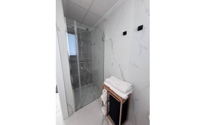 Revente - Villa -
Villamartin - Costa Blanca