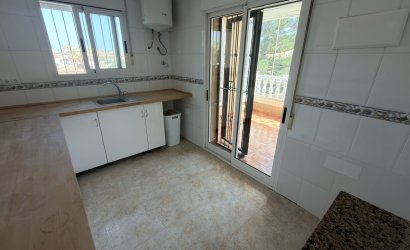 Herverkoop - Villa -
El Galan - Inland
