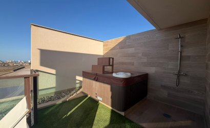 Herverkoop - Penthouse -
Playa Honda - Costa Calida