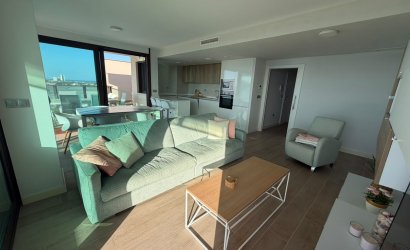 Herverkoop - Penthouse -
Playa Honda - Costa Calida