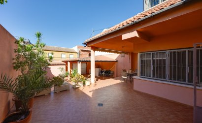 Herverkoop - Villa -
Benejúzar - Inland