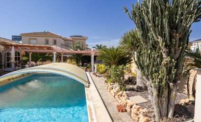 Herverkoop - Villa -
La Regia - Costa Blanca