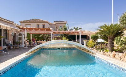 Herverkoop - Villa -
La Regia - Costa Blanca
