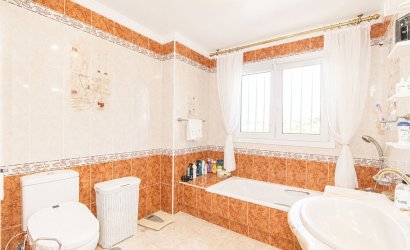 Herverkoop - Villa -
Elviria - Costa del Sol