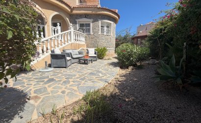 Herverkoop - Villa -
Rojales - Inland