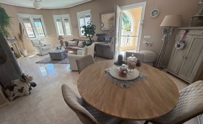 Herverkoop - Villa -
Rojales - Inland