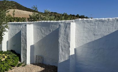 Herverkoop - Finca -
Algarinejo - Inland