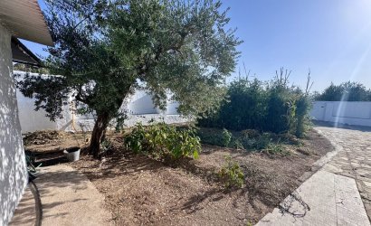 Herverkoop - Finca -
Algarinejo - Inland