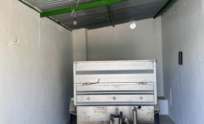 Herverkoop - Finca -
Algarinejo - Inland