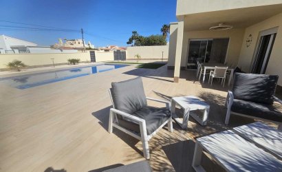 Herverkoop - Villa -
Torrevieja - Costa Blanca