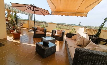Resale - Villa -
Las Ramblas Golf - Inland