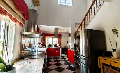 Resale - Villa -
Las Ramblas Golf - Inland