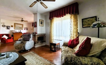 Resale - Villa -
Las Ramblas Golf - Inland
