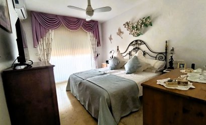 Resale - Villa -
Las Ramblas Golf - Inland