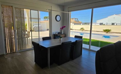 Reventa - Villa -
Torrevieja - Costa Blanca