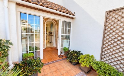 Revente - Villa -
Orihuela Costa - Costa Blanca