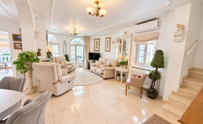 Revente - Villa -
Orihuela Costa - Costa Blanca