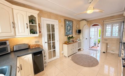 Revente - Villa -
Orihuela Costa - Costa Blanca