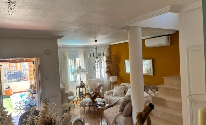 Reventa - Villa -
El Raso - Costa Blanca