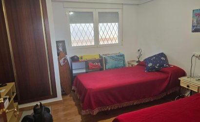 Herverkoop - Villa -
Orihuela Costa - Campoamor