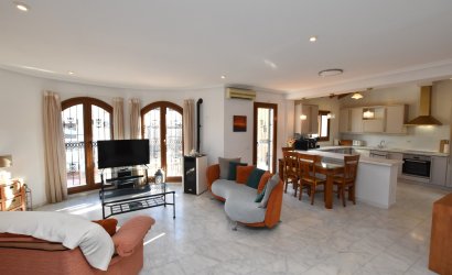 Herverkoop - Villa -
Algorfa - Inland