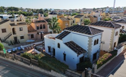 Herverkoop - Villa -
Algorfa - Inland