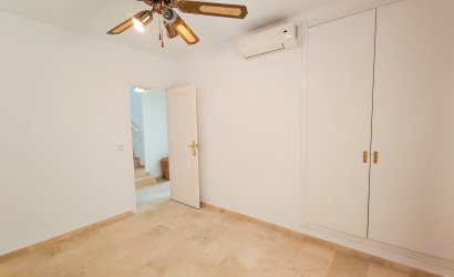 Revente - Villa -
Villamartin - Costa Blanca
