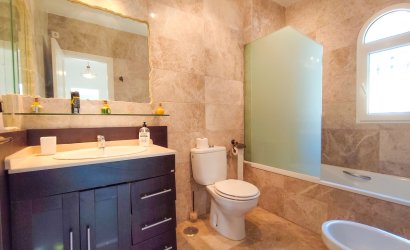 Revente - Villa -
Villamartin - Costa Blanca