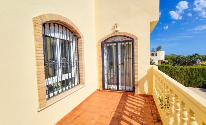 Revente - Villa -
Villamartin - Costa Blanca