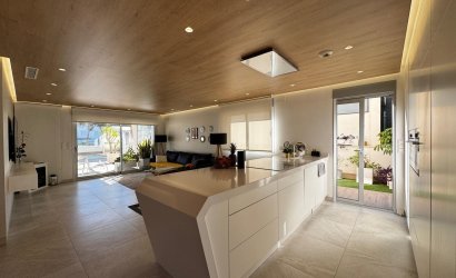 Herverkoop - Villa -
Orihuela Costa - Campoamor
