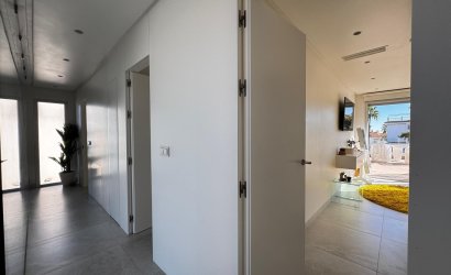 Herverkoop - Villa -
Orihuela Costa - Campoamor