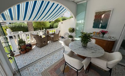Reventa - Villa -
Villamartin - Costa Blanca