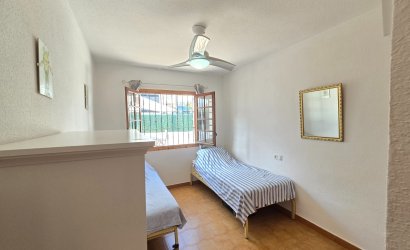 Revente - Town House -
Villamartin - Costa Blanca