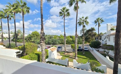 Revente - Town House -
Villamartin - Costa Blanca