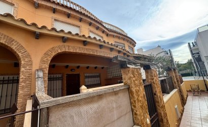 Herverkoop - Town House -
Guardamar del Segura - Costa Blanca