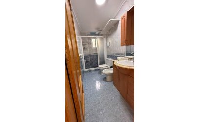 Herverkoop - Bungalow -
Torrevieja - La Mata