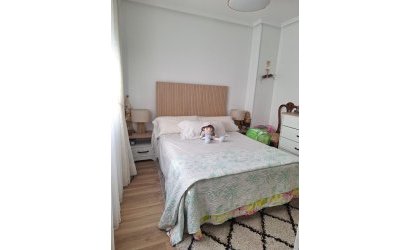 Herverkoop - duplex -
Torrevieja - Habaneras