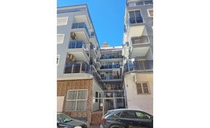 Herverkoop - duplex -
Torrevieja - Habaneras