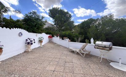 Herverkoop - Villa -
Pinar de Campoverde - Inland