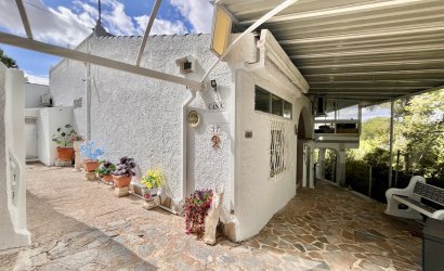 Herverkoop - Villa -
Pinar de Campoverde - Inland
